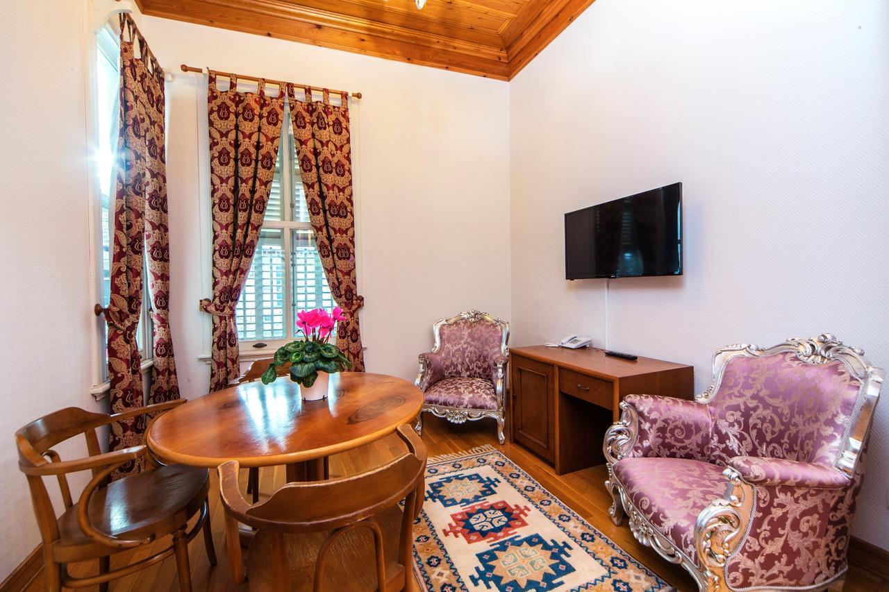 Mom Hotel Адалар Экстерьер фото